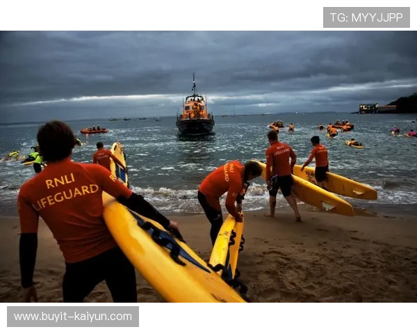 厦金横渡救生指挥中心旁沙滩赛场,融合海洋救援文化 厦金横渡救生指挥中心旁沙滩赛场,融合海洋救援文化