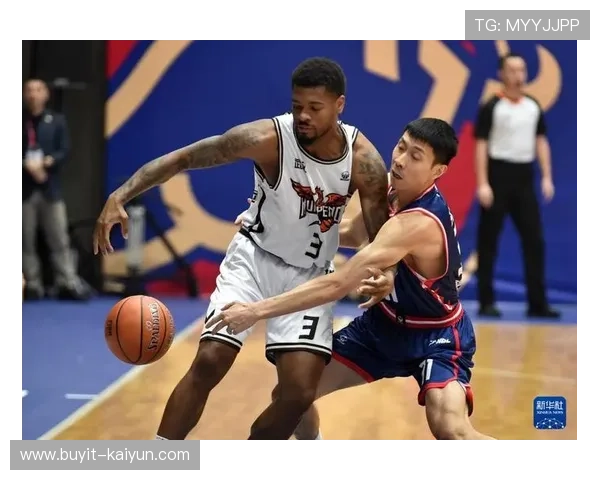 CBA俱乐部杯香港金牛对阵同曦，亚洲篮球新势力对决