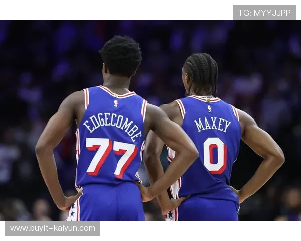 76人马克西12分5助攻,后场表现稳定 76人马克西12分5助攻,后场表现稳定