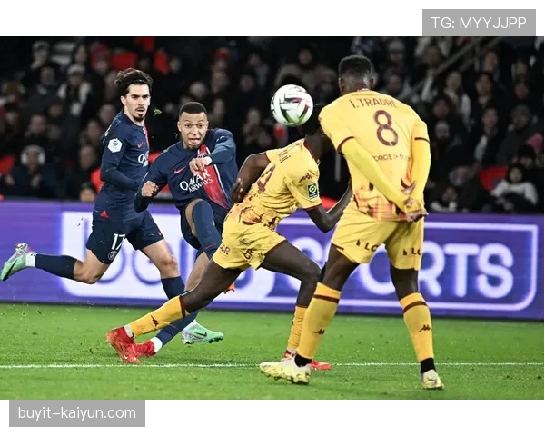 法甲：巴黎圣日耳曼1-0小胜里尔，姆巴佩制胜球